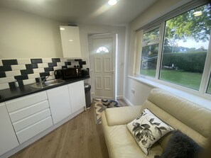 City Apartment, Ensuite, Garden View (Luxury) | Lounge