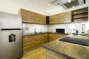 Oven, stovetop - Tulum 2Br Condo, Beaches, AC Best Location (Tulum)