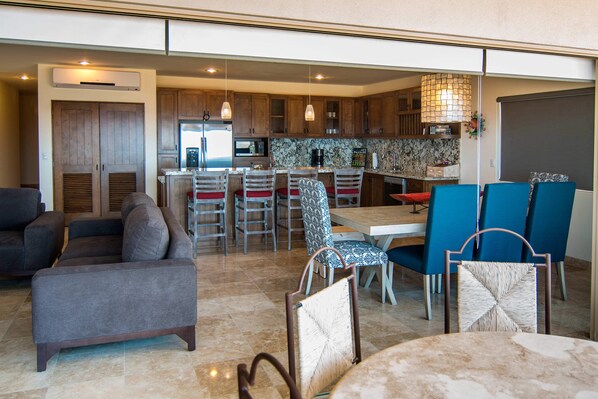 TV, DVD player - Spectacular View!! Luxury 3 Bedroom Condo - Sleeps 10!! (Cabo San Lucas)