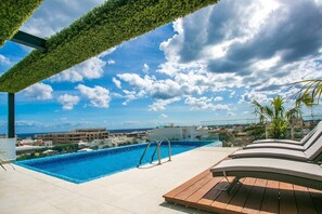 Outdoor pool - NEW LUX 2br! Balcony! Dream Location! Pool+shops!! (Playa del Carmen)