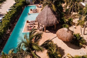 Outdoor pool - Luxury Unit in Progreso Residencial Condominium, 70m From the Sea, Tons of Amenities (Progreso)