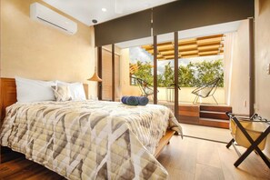 2 عدّة غرف نوم وأغطية فراش متميزة ومساحة عمل للكمبيوتر المحمول