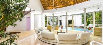 Luxe 4BR Architect Villa! Exclusive Lagoon Access! Private Pool!!