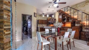 Dining - Luxe 3BR PH! Private Plundge Pooli! Steps to Beach! (Playa del Carmen)