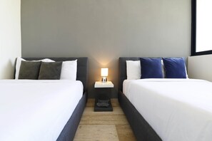 3 bedrooms, laptop workspace, internet, bed sheets - 3BR Penthouse! Private Plunge Pool & Spacious Rooftop! Sleeps 9!!! (Tulum)
