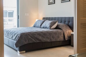 1 bedroom, laptop workspace, bed sheets