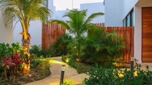 Property grounds - Deluxe 2BR Condo! Private Pool & Rooftop!! (Akumal)