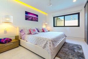 2 Schlafzimmer, laptopgeeigneter Arbeitsplatz, Bügeleisen/Bügelbrett