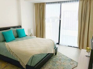Room - Lovely Modern Condo 5 Blks From the Beach! (Playa del Carmen)