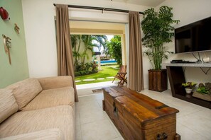 TV - Two Condos, Same Complex, by Coco Beach, Sleep 16 (Playa del Carmen)