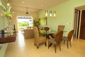 Dining - Two Condos, Same Complex, by Coco Beach, Sleep 16 (Playa del Carmen)