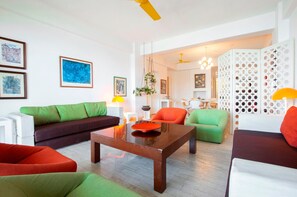 TV - True Beachfront 3BR on Iconic Gemelas Beach! Pool! Amazing Views!! (Puerto Vallarta)