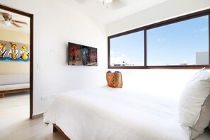 2 habitaciones y espacio para trabajar con laptop 