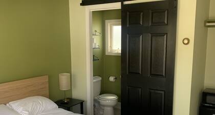 Charming 1-bedroom boutique hotel room in Norwell