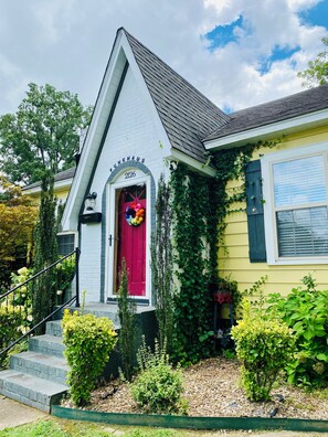 Exterior - Funkhaus of Fort Smith • Stay Funky • (Fort Smith)