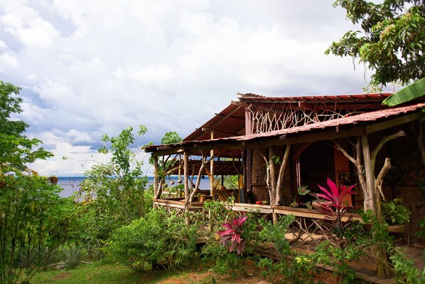 Fachada de la propiedad