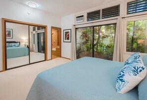 1 bedroom, iron/ironing board, free WiFi, bed sheets - Ridge 2412- Ocean Views & Expansive Lawn Retreat (Lahaina)