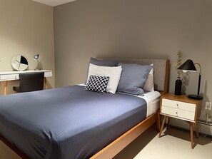 2 Schlafzimmer, Schreibtisch, Bügeleisen/Bügelbrett, kostenloses WLAN