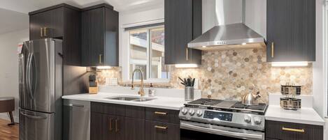 Fridge, microwave, oven, stovetop