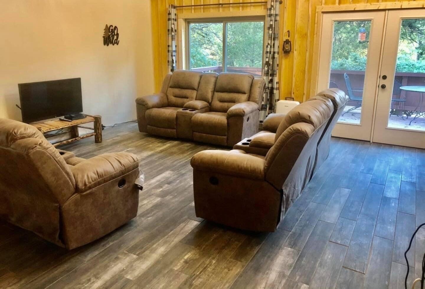 Tv, dvd-afspiller, bordfodbold