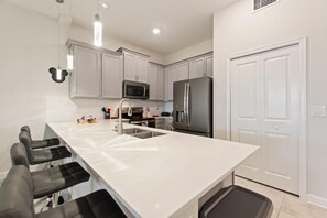 Appartamento, 2 camere da letto | Cucina privata | Pentole/stoviglie/utensili