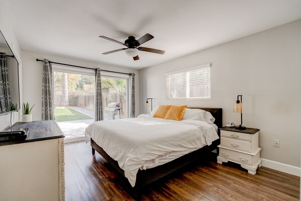 2 bedrooms, iron/ironing board, free WiFi, bed sheets