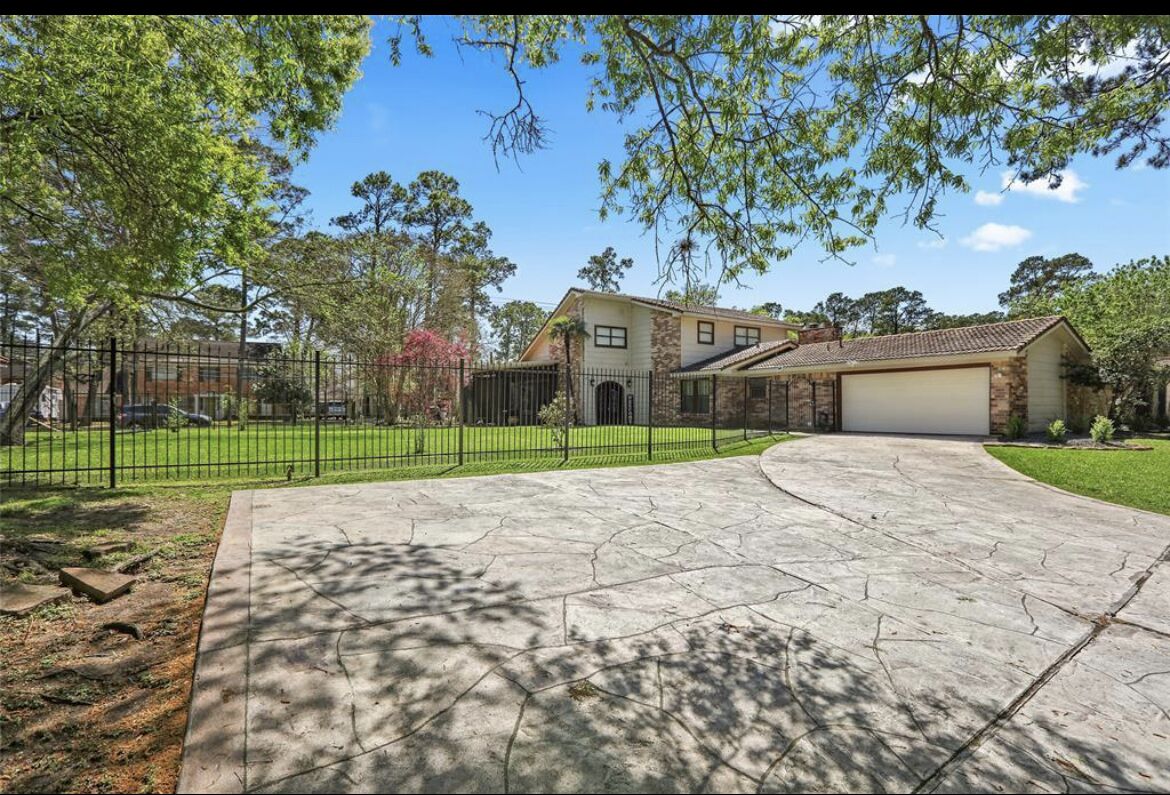 Mediterranean home close to Houston and the Ocean