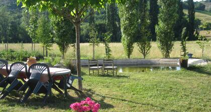 Comfortable Quiet House in the countryside Porte-du-Quercy for 8 people