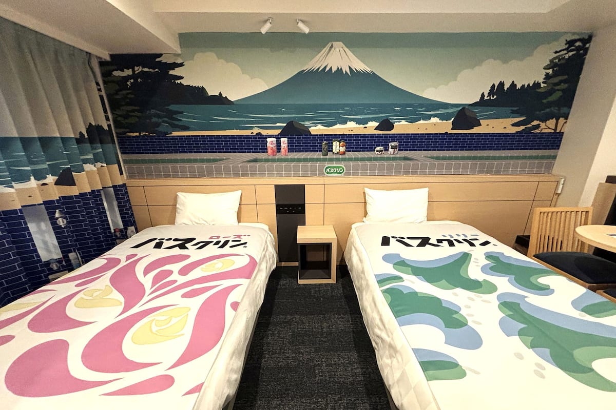 Superior Twin kamer, niet-roken (Bathclin Room) | Hypoallergeen beddengoed, een bureau, gratis wifi