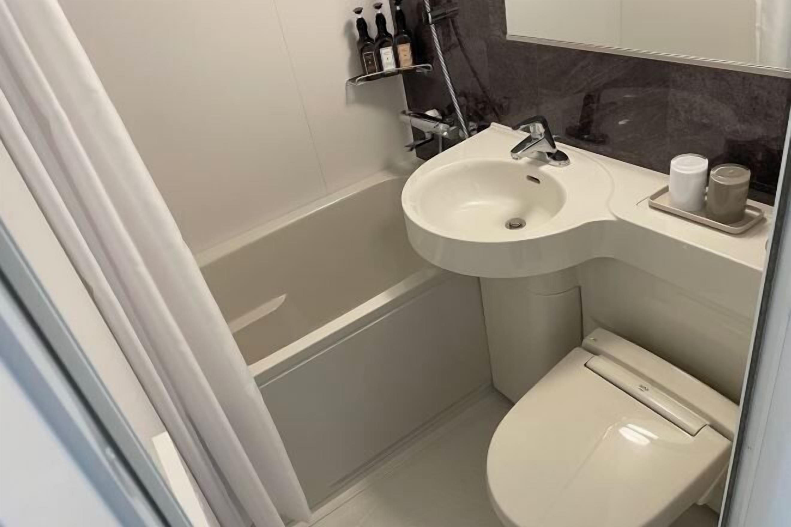 Gratis toiletartikler, hårtørrer, bidet, håndklæder