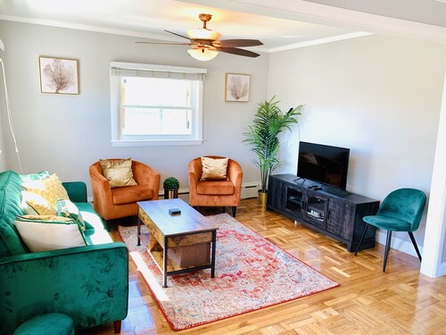 Modern 3BR with free parking near Revere Beach!!