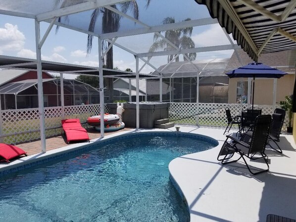 Piscine extérieure, piscine chauffée