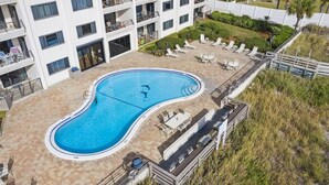 Pool - Emerald Towers 502 by Bliss Beach Rentals (Destin)
