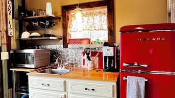 Fridge, microwave, coffee/tea maker, electric kettle