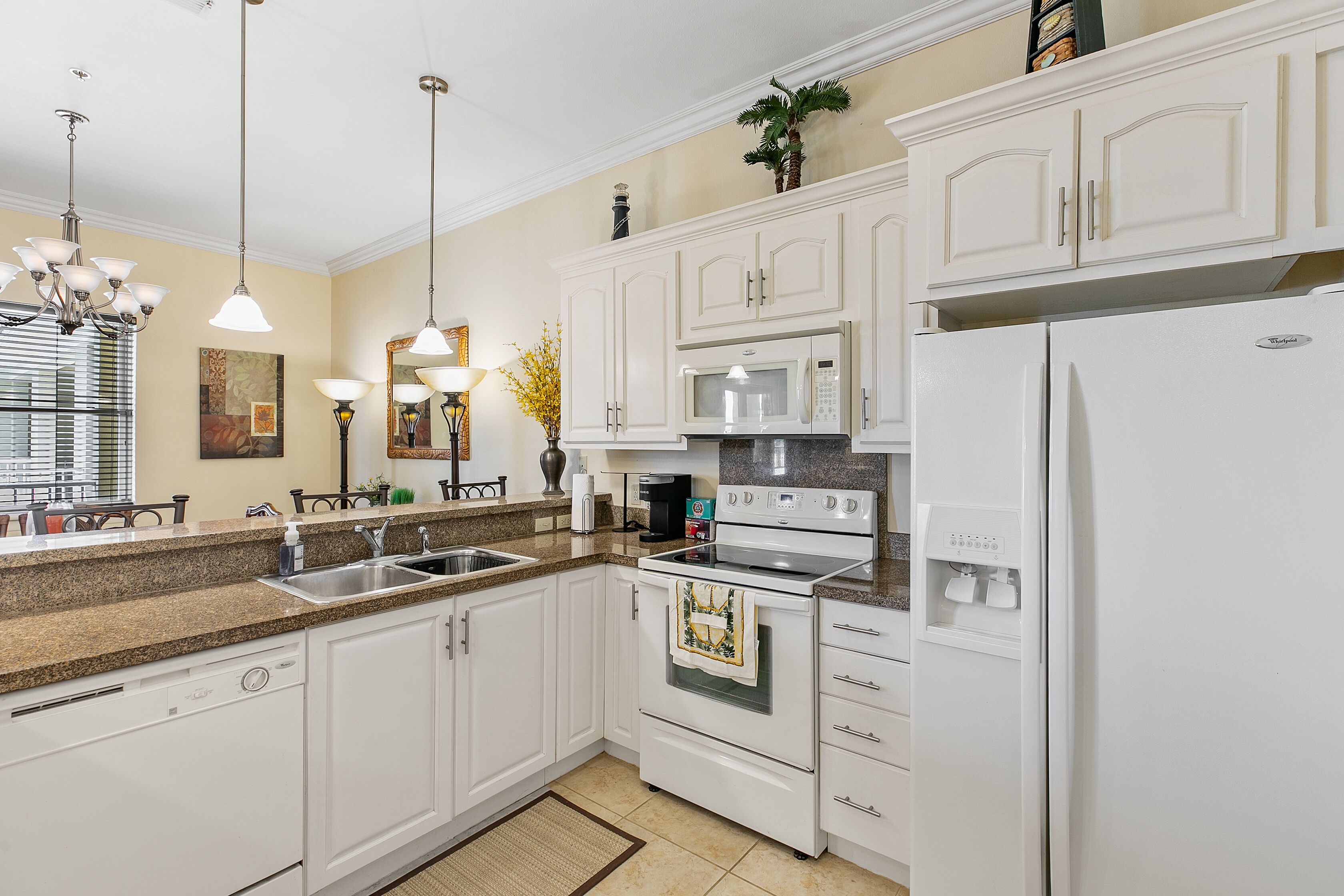 冰箱、微波炉、烤箱、炉灶