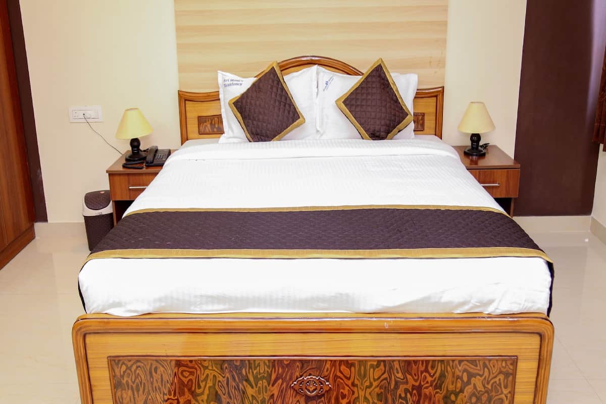 superior room | egyptian cotton sheets, premium bedding, desk, free wifi