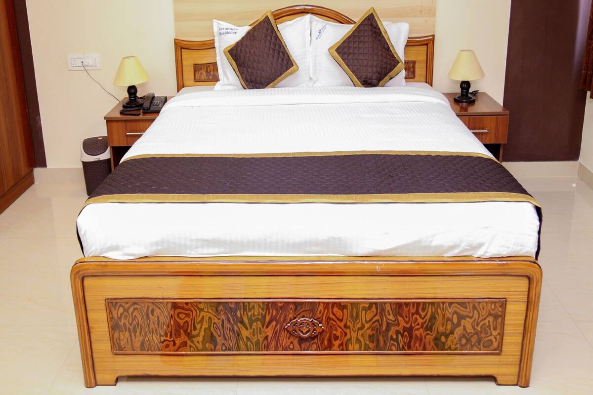 Habitación superior | Sábanas de algodón egipcio, ropa de cama de alta calidad y escritorio