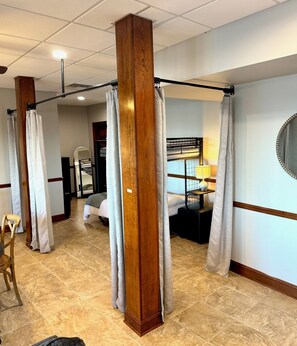 2 bedrooms, desk, iron/ironing board, free WiFi