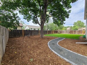 المنطقة المحيطة بالمنشأة