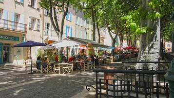 Restauration extérieure