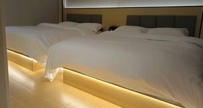 Weijing Hotel