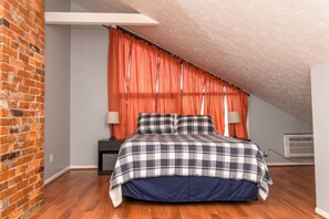 1 bedroom, iron/ironing board, free WiFi, bed sheets