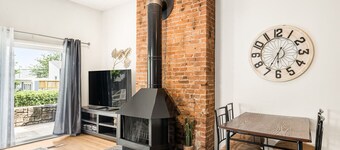 Mt. Adams 2BR Great Location! Steps from Monastery