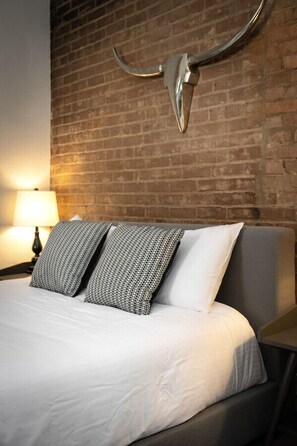 1 bedroom, desk, iron/ironing board, free WiFi