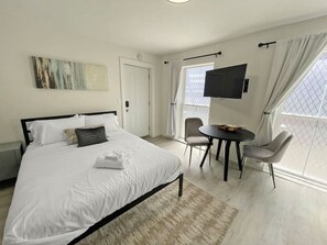 1 bedroom, desk, iron/ironing board, free WiFi