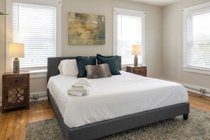 2 bedrooms, desk, iron/ironing board, free WiFi