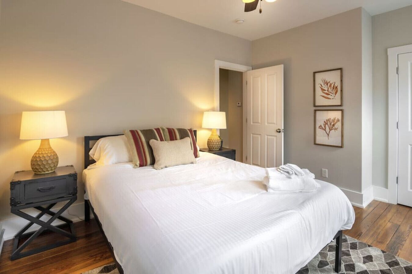2 bedrooms, desk, iron/ironing board, free WiFi
