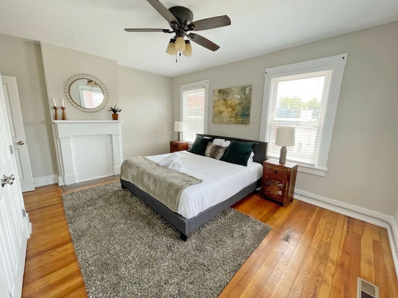 2 bedrooms, desk, iron/ironing board, free WiFi