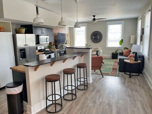 Smart TV - Huge Downtown Retreat Walkable to Everything (Cincinnati)