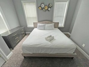 3 chambres, bureau, fer et planche à repasser, Wi-Fi gratuit